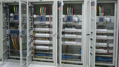 電表箱不裝透明玻璃違規(guī)嗎【千亞電氣】